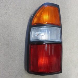 96-02 Aizm Lukturis kreisais S/B/Dz - Toyota LandCruiser 90