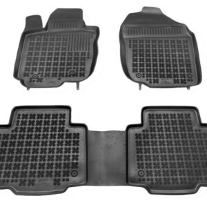 Toyota RAV4 06-Paklaji salonā 4 gb