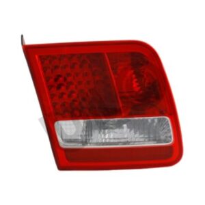 Aizm.lukturis Iekšējais kreisais - Audi A8 03-