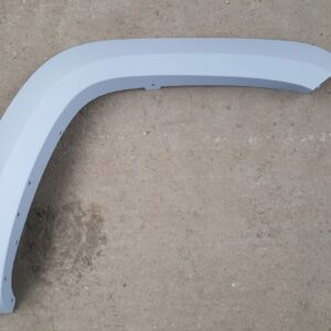 Volkswagen Amarok 09-Attached to the front left wing.