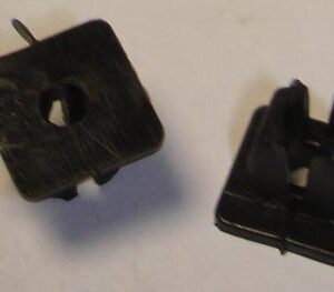 Universali Stiprinājumi/Klipši Universals